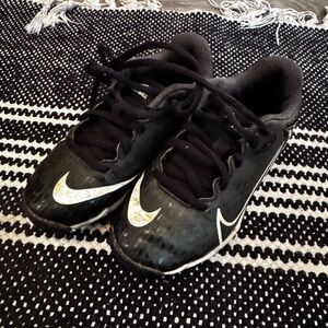 Nike Kids Black cleats